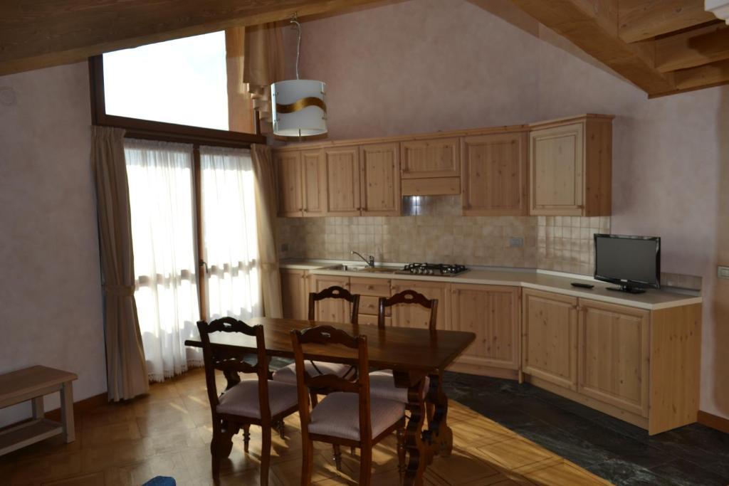 Casa Vacanza La Rocca Chiesa in Valmalenco Cameră foto